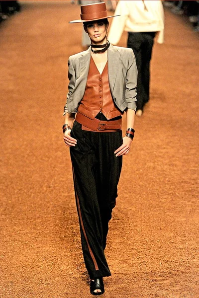Look 33